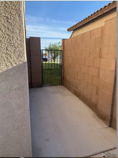 2190 E 27 Ln, Yuma, AZ 85365 photo 9