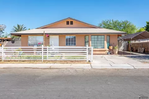 614 W Cactus St, Somerton, AZ 85350