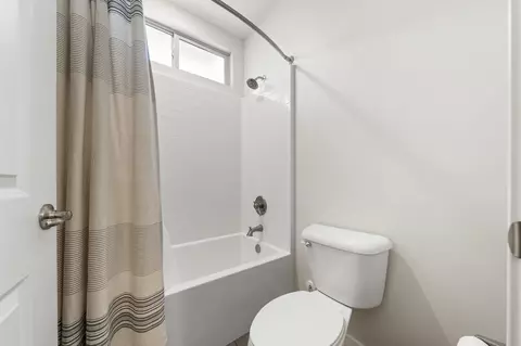 Bath - 14783 E 40 Pl, Yuma, AZ 85367 photo 3 of 7