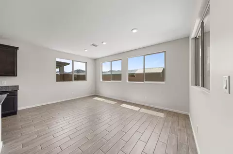 Living - 14783 E 40 Pl, Yuma, AZ 85367 photo 2 of 2