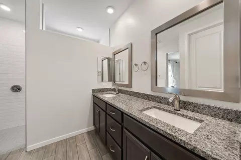 Bath - 14783 E 40 Pl, Yuma, AZ 85367 photo 7 of 7