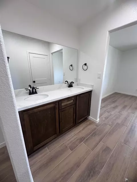 Bath - 9935 E 36 Pl, Yuma, AZ 85365 photo 3 of 3