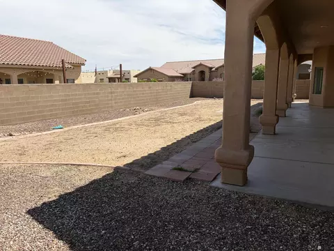 Exterior - 10442 E 39 Pl, Yuma, AZ 85365 photo 4 of 6