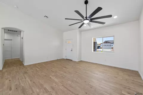 Living - 10570 E 45 St, Yuma, AZ 85367 photo 2 of 2