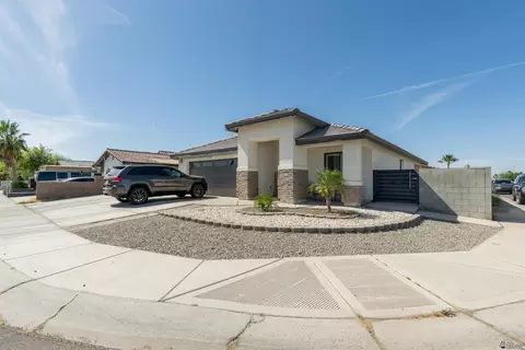 1660 E Constitution St, San Luis, AZ 85336
