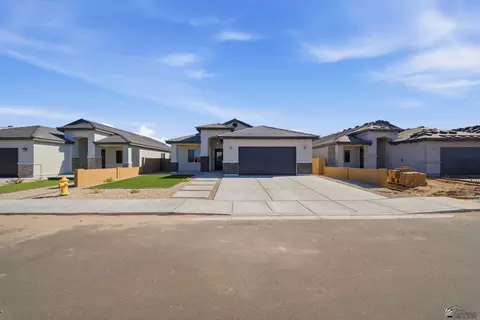 Exterior - 7847 E 35 St, Yuma, AZ 85365 photo 2 of 4