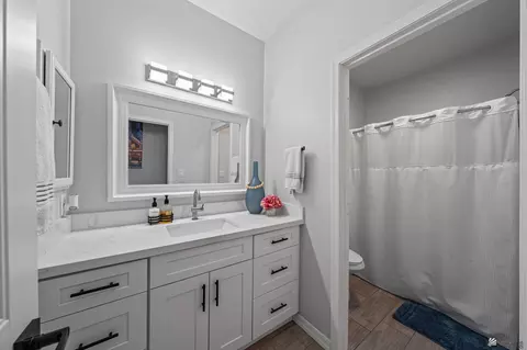 Bath - 14159 E 49 Dr, Yuma, AZ 85367 photo 5 of 6