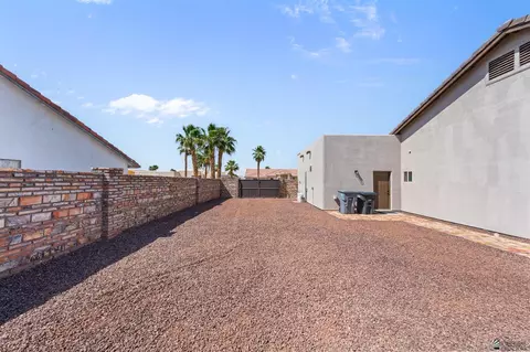Exterior - 14159 E 49 Dr, Yuma, AZ 85367 photo 8 of 9