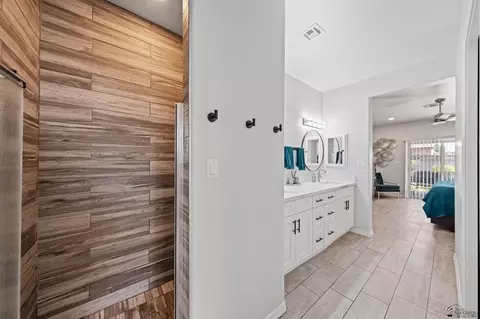 Bath - 14159 E 49 Dr, Yuma, AZ 85367 photo 3 of 6