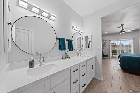 Bath - 14159 E 49 Dr, Yuma, AZ 85367 photo 1 of 6