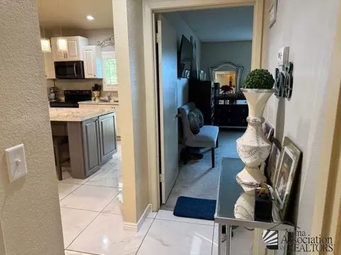 Entry Way - 9010 E 30 Pl, Yuma, AZ 85365 photo 4 of 5
