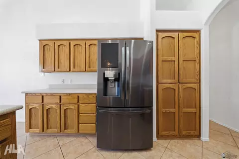 Kitchen - 10575 36 Pl, Yuma, AZ 85365 photo 3 of 3