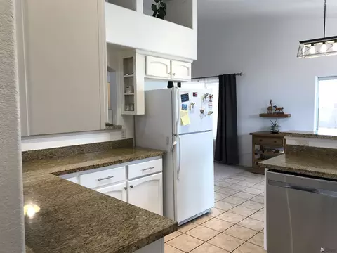 Kitchen - 10542 E 39 Pl, Yuma, AZ 85365 photo 5 of 6