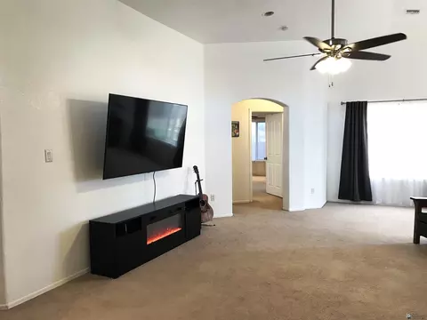 Living - 10542 E 39 Pl, Yuma, AZ 85365 photo 3 of 3