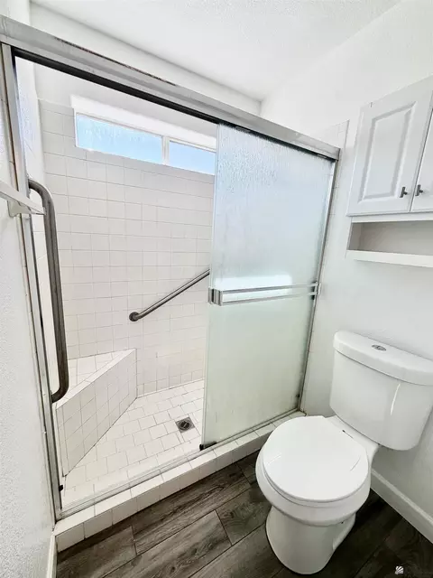 Bath - 11137 E 27 St, Yuma, AZ 85367 photo 3 of 4