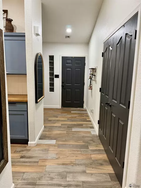 Entry Way - 11137 E 27 St, Yuma, AZ 85367 photo 1 of 2