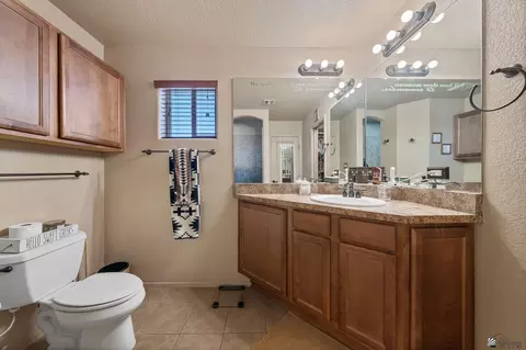 Bath - 11598 E 27 St, Yuma, AZ 85367 photo 1 of 2