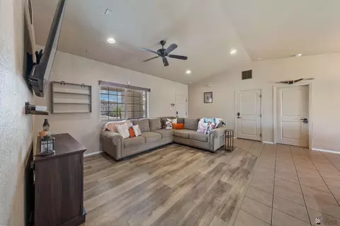 Living - 11598 E 27 St, Yuma, AZ 85367 photo 1 of 1