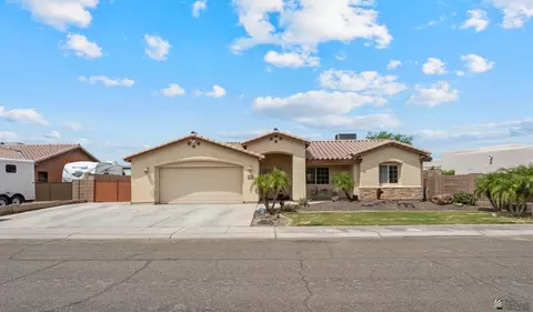 Exterior - 11598 E 27 St, Yuma, AZ 85367 photo 1 of 5