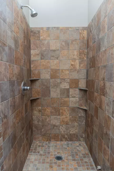Bath - 10632 E 34 Pl, Yuma, AZ 85365 photo 6 of 8