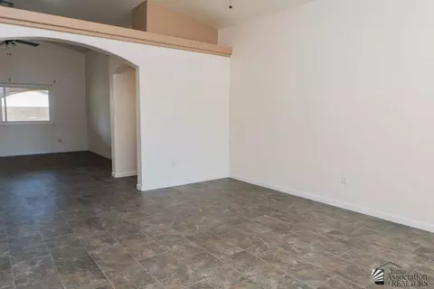 Living - 10632 E 34 Pl, Yuma, AZ 85365 photo 1 of 8