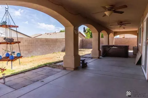 Exterior - 10632 E 34 Pl, Yuma, AZ 85365 photo 3 of 5