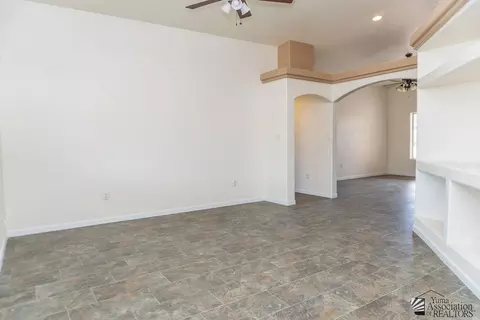 Living - 10632 E 34 Pl, Yuma, AZ 85365 photo 5 of 8