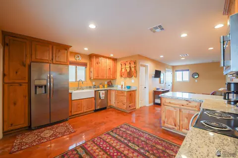 Kitchen - 12742 E 48 Dr, Yuma, AZ 85367 photo 3 of 3