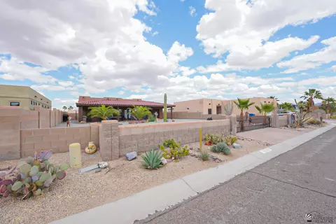 Exterior - 12742 E 48 Dr, Yuma, AZ 85367 photo 3 of 15