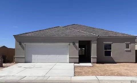 3534 S Ostrich Dr, Yuma, AZ 85365