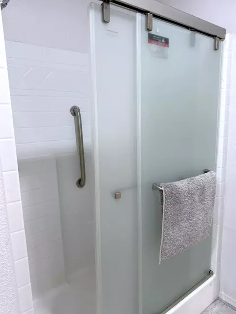 Bath - 13267 E 46 Dr, Yuma, AZ 85367 photo 1 of 1