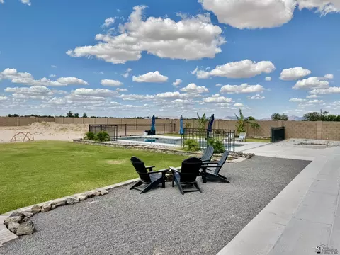 Exterior - 3556 E Corso Cavallo Ln, Yuma, AZ 85365 photo 5 of 14