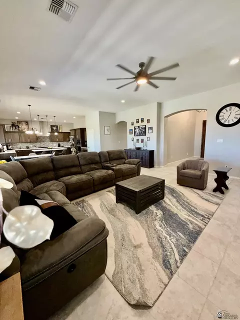 Living - 3556 E Corso Cavallo Ln, Yuma, AZ 85365 photo 1 of 1