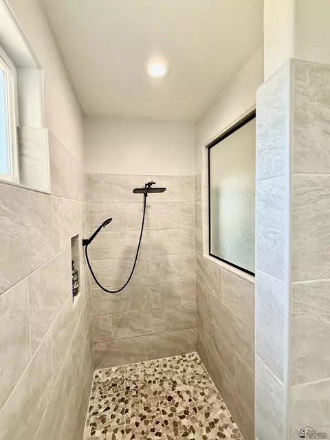 Bath - 3556 E Corso Cavallo Ln, Yuma, AZ 85365 photo 4 of 4