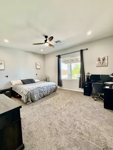 Bedroom - 3556 E Corso Cavallo Ln, Yuma, AZ 85365 photo 3 of 4
