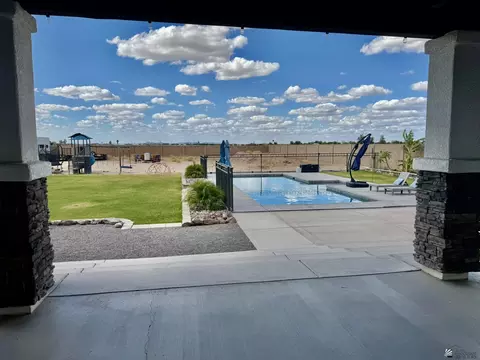 Exterior - 3556 E Corso Cavallo Ln, Yuma, AZ 85365 photo 3 of 14