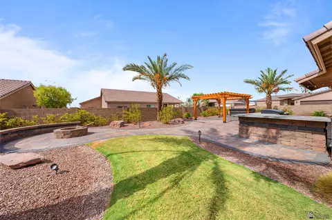 Exterior - 12222 E 33 Pl, Yuma, AZ 85367 photo 6 of 7