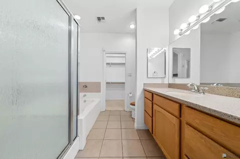 Bath - 12222 E 33 Pl, Yuma, AZ 85367 photo 3 of 3