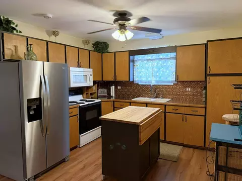 Kitchen - 13218 E 47 Dr, Yuma, AZ 85367 photo 1 of 5