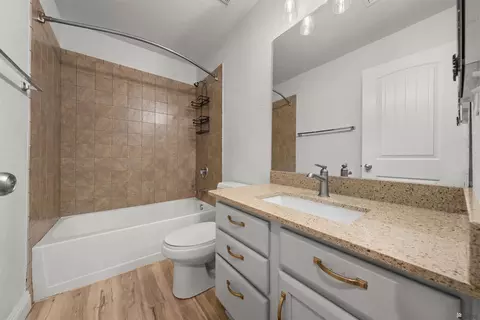 Bath - 11632 E 28 Pl, Yuma, AZ 85367 photo 4 of 4