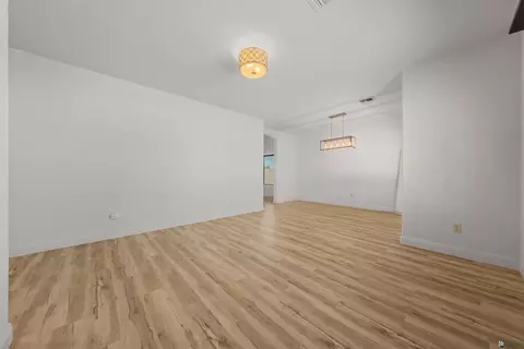 Living - 11632 E 28 Pl, Yuma, AZ 85367 photo 2 of 6