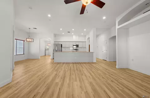 Living - 11632 E 28 Pl, Yuma, AZ 85367 photo 6 of 6