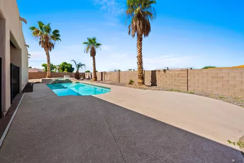 Exterior - 11632 E 28 Pl, Yuma, AZ 85367 photo 6 of 9
