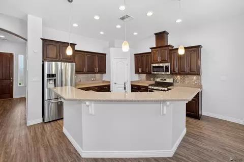 Kitchen - 10215 E 39 St, Yuma, AZ 85367 photo 3 of 3