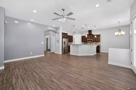 Living - 10215 E 39 St, Yuma, AZ 85367 photo 1 of 4