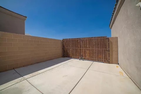 Exterior - 10215 E 39 St, Yuma, AZ 85367 photo 5 of 6