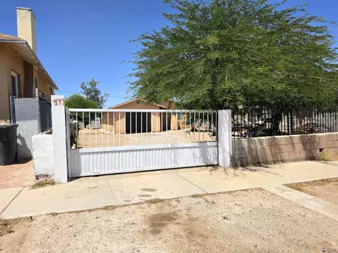 272 S 7 Ave, Yuma, AZ 85364