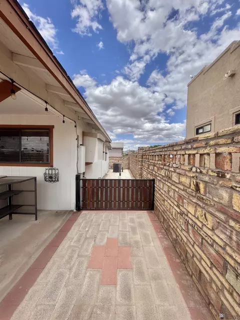 Exterior - 13802 E 47 St, Yuma, AZ 85367 photo 10 of 11