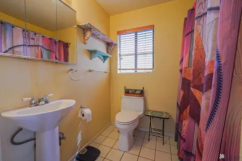 Bath - 13802 E 47 St, Yuma, AZ 85367 photo 1 of 4