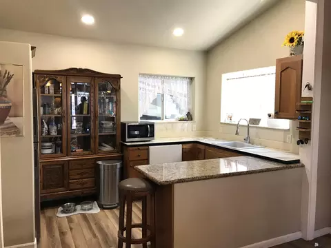 Kitchen - 13132 E 43 Ln, Yuma, AZ 85367 photo 1 of 2